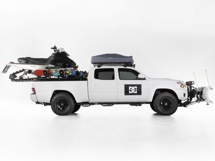  Toyota DC Tacoma SEMA Edition 2013 года  (фото 2 из 7)